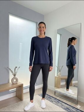 Baleaf Long Sleeve Performance Top - Navy Blue Size XL (EUC)